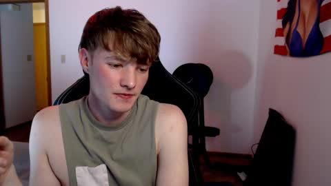 Snapshot of gucciboi4 chatting on 01.12.25 gucciboi4 online show from 01.12.25