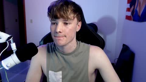 Snapshot of gucciboi4 chatting on 03.02.25 gucciboi4 online show from 03.02.25