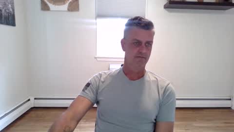 Snapshot of gudguy2025 chatting on 11.03.25 gudguy2025 online show from 11.03.25