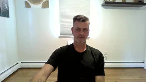 Snapshot of gudguy2025 chatting on 11.06.25 gudguy2025 online show from 11.06.25