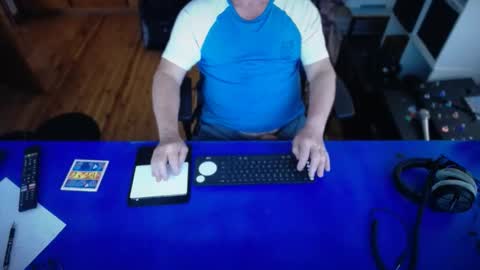 guesswhatigot2 online show from 11.16.25