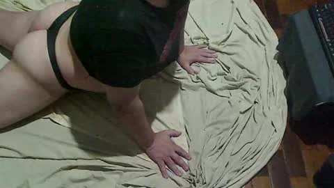 Snapshot of gugaboy2 chatting on 10.13.25 gugaboy2 online show from 10.13.25