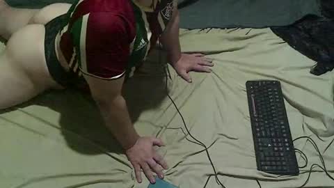 Snapshot of gugaboy2 chatting on 02.05.26 gugaboy2 online show from 02.05.26