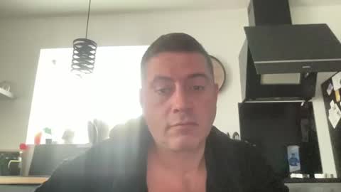 guil0 online show from 11.08.25