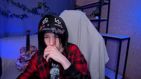 Snapshot of guitarandangel chatting on 01.28.25 Angel online show from 01.28.25