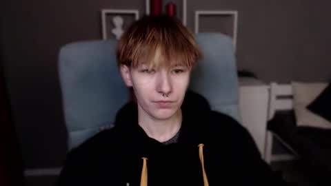 Snapshot of guitarandangell chatting on 02.25.26 guitarandangell online show from 02.25.26