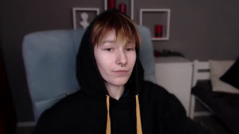 Snapshot of guitarandangell chatting on 02.26.26 guitarandangell online show from 02.26.26