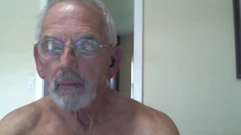 Snapshot of gulfcoast1952 chatting on 12.29.24 Roy online show from 12.29.24
