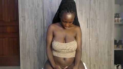 Miss Incredible online show from 02.18.25