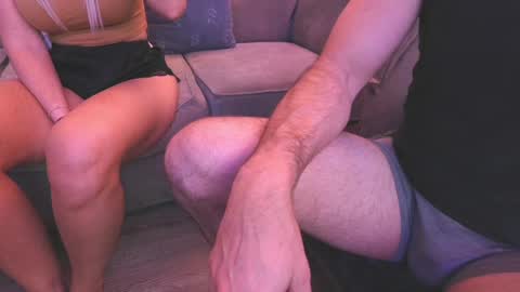 gunnyt1211 online show from 04.18.26