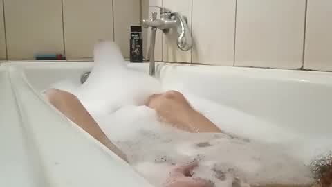 Snapshot of gunwo80 chatting on 11.23.25 gunwo80 online show from 11.23.25