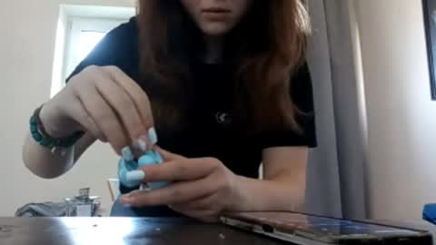 Snapshot of gussietackitt chatting on 04.15.26 Alana online show from 04.15.26