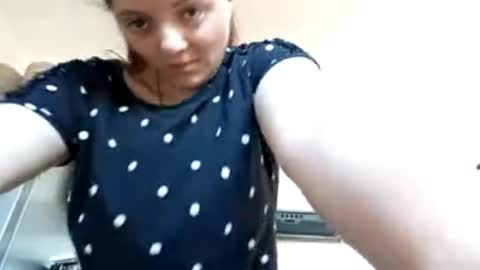Snapshot of gussietackitt chatting on 04.29.26 Alana online show from 04.29.26