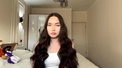 Snapshot of gussietackitt chatting on 05.16.26 Alana online show from 05.16.26