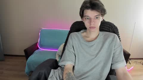 Snapshot of guy_liam1 chatting on 12.18.24 guy_liam1 online show from 12.18.24