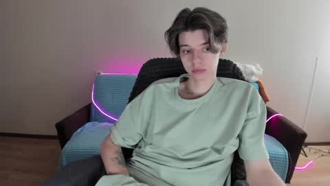 Snapshot of guy_liam1 chatting on 12.24.24 guy_liam1 online show from 12.24.24