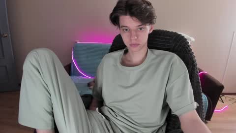 Snapshot of guy_liam1 chatting on 12.26.24 guy_liam1 online show from 12.26.24