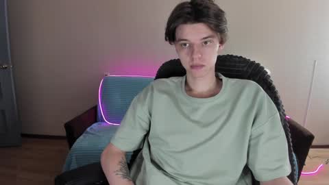 Snapshot of guy_liam1 chatting on 12.27.24 guy_liam1 online show from 12.27.24