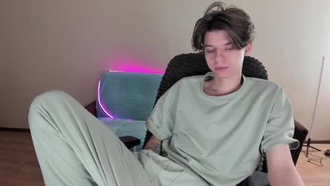 Snapshot of guy_liam1 chatting on 01.13.25 guy_liam1 online show from 01.13.25