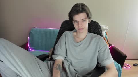 Snapshot of guy_liam1 chatting on 02.03.25 guy_liam1 online show from 02.03.25