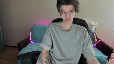 Snapshot of guy_liam1 chatting on 02.04.25 guy_liam1 online show from 02.04.25