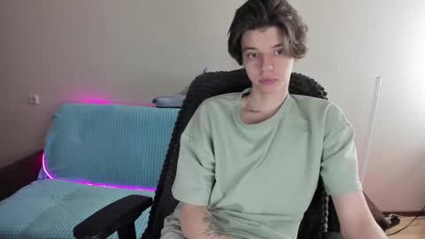 Snapshot of guy_liam1 chatting on 02.11.25 guy_liam1 online show from 02.11.25