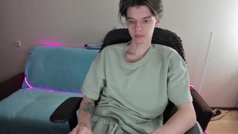 Snapshot of guy_liam1 chatting on 02.11.25 guy_liam1 online show from 02.11.25