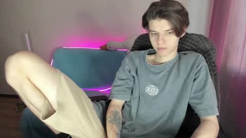 Snapshot of guy_liam1 chatting on 02.19.25 guy_liam1 online show from 02.19.25