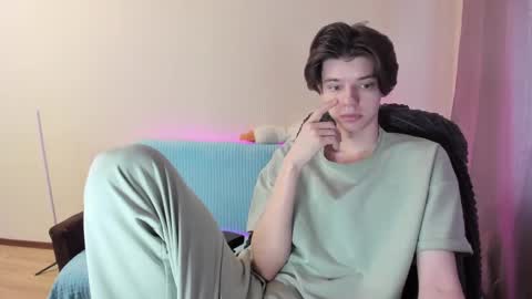 Snapshot of guy_liam1 chatting on 02.23.25 guy_liam1 online show from 02.23.25