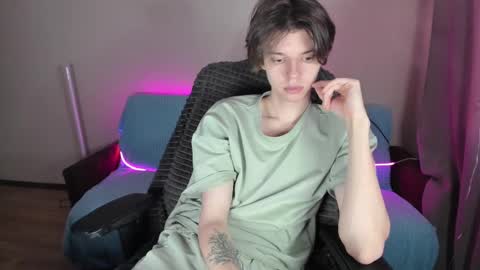 Snapshot of guy_liam1 chatting on 02.25.25 guy_liam1 online show from 02.25.25