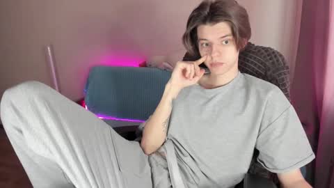 Snapshot of guy_liam1 chatting on 02.26.25 guy_liam1 online show from 02.26.25