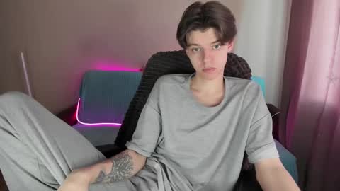 Snapshot of guy_liam1 chatting on 03.09.25 guy_liam1 online show from 03.09.25