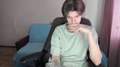 Snapshot of guy_liam1 chatting on 03.10.25 guy_liam1 online show from 03.10.25