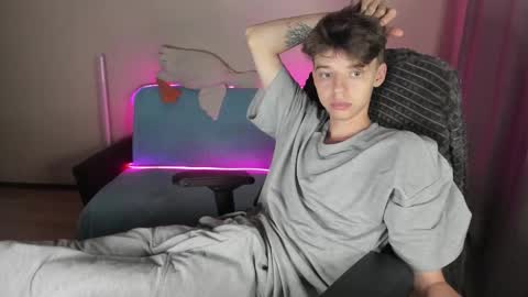 Snapshot of guy_liam1 chatting on 09.22.25 guy_liam1 online show from 09.22.25