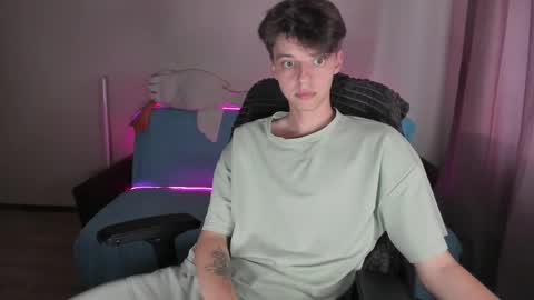 Snapshot of guy_liam1 chatting on 09.25.25 guy_liam1 online show from 09.25.25