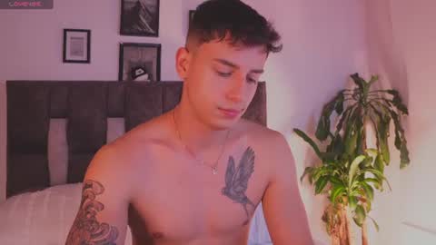 Snapshot of guy_twinks chatting on 06.19.26 Gabriel online show from 06.19.26