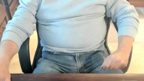 Guy online show from 04.21.26