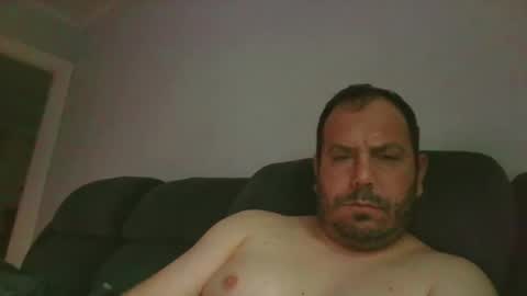 guynaked105 online show from 10.01.25