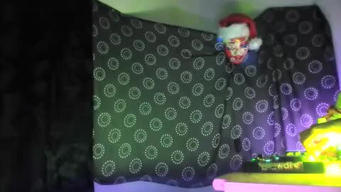 Snapshot of guyst049 chatting on 12.20.25 guyst049 online show from 12.20.25