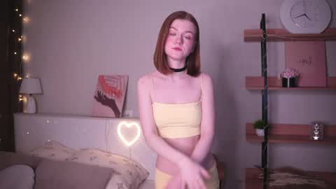 Snapshot of gwendatortoriello chatting on 05.23.26 Hello everyone Im May online show from 05.23.26