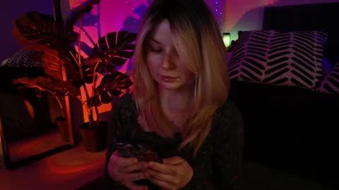 gwenhilton online show from 01.22.25