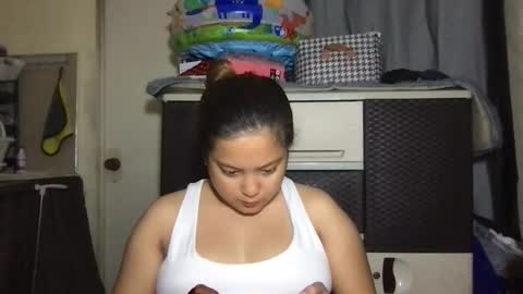 Snapshot of gwyneth2001 chatting on 03.17.26 Im Gwyneth From Philippines pinkheart69 online show from 03.17.26