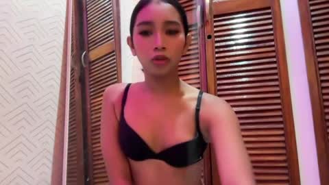 Snapshot of gwyneth_licious chatting on 05.31.26 gwyneth_licious online show from 05.31.26