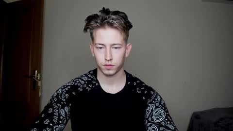 Oliver online show from 12.25.24