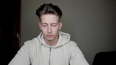 Oliver online show from 01.06.25