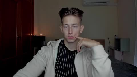 Oliver online show from 03.08.25