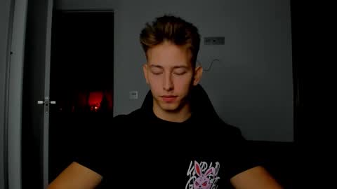 Snapshot of gym_alpha chatting on 01.16.26 Oliver online show from 01.16.26