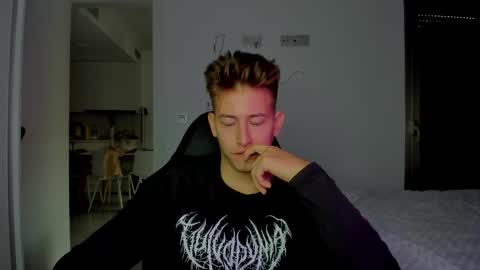 Snapshot of gym_alpha chatting on 02.15.26 Oliver online show from 02.15.26