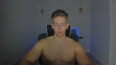 Snapshot of gym_alpha chatting on 07.19.26 Oliver online show from 07.19.26