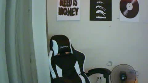 AJ online show from 04.23.26